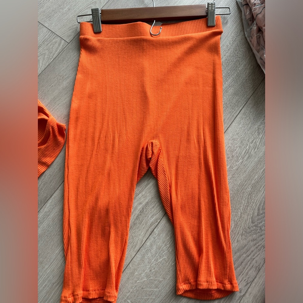 Orange set - Picture 3 of 5
